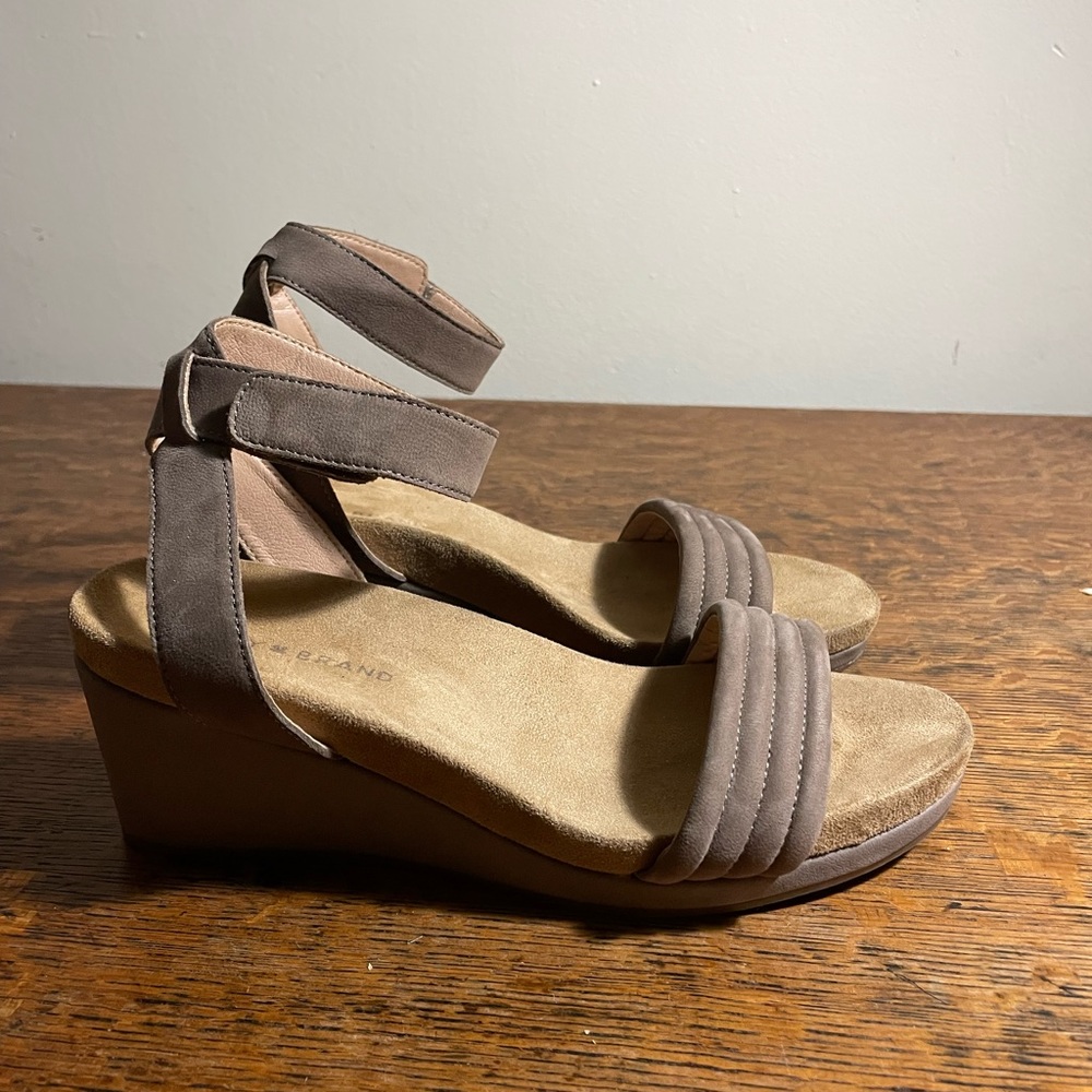 Women’s lucky brand, 8 1/2 wedge